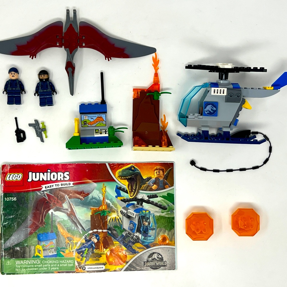 LEGO Juniors Jurassic World Pteranodon Escape Set 100% complete